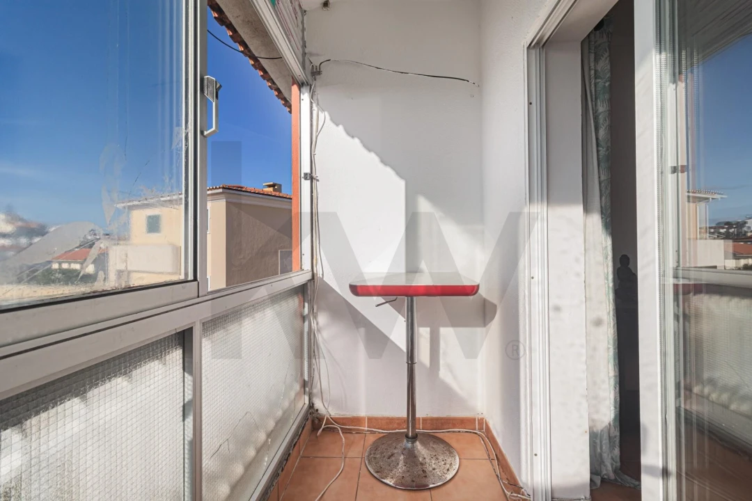 Apartamento T3 para Venda em Porto Salvo Foto 9