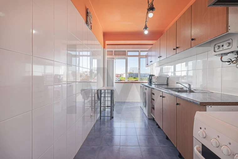 Apartamento T3 para Venda em Porto Salvo Foto 13