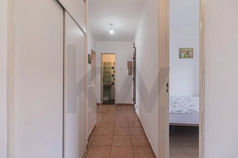 Apartamento T3 para Venda em Porto Salvo Foto 17
