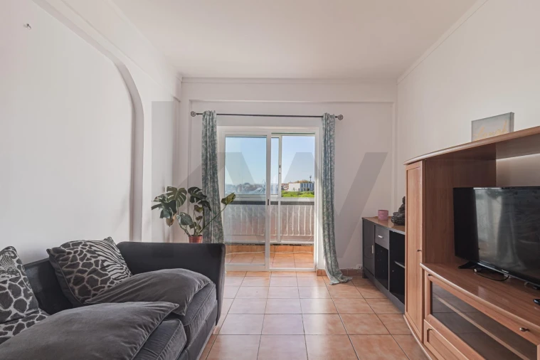Apartamento T3 para Venda em Porto Salvo Foto 4