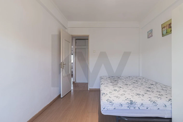Apartamento T3 para Venda em Porto Salvo Foto 20