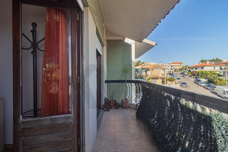 Apartamento T3 para Venda em Porto Salvo Foto 22