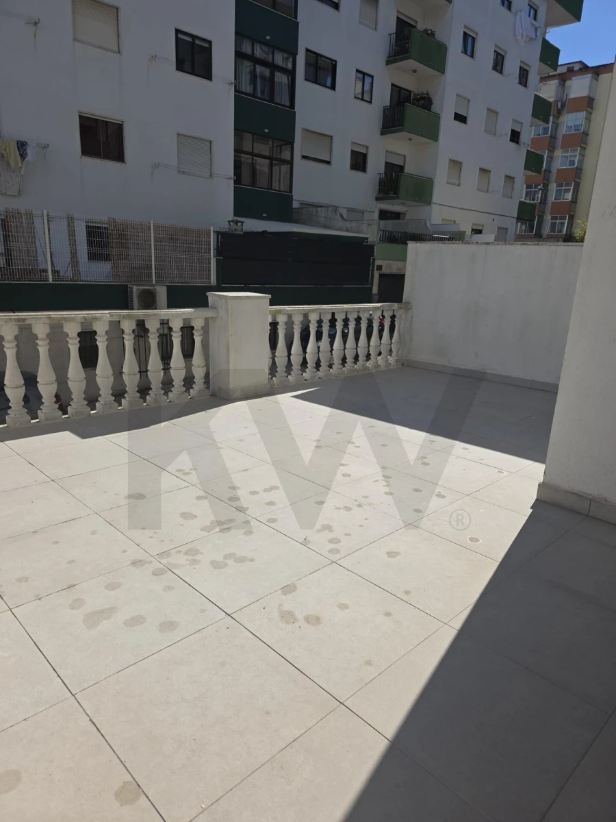 Apartamento T2 para Venda em Algés, Linda-A-Velha e Cruz Quebrada-Dafundo Foto 9