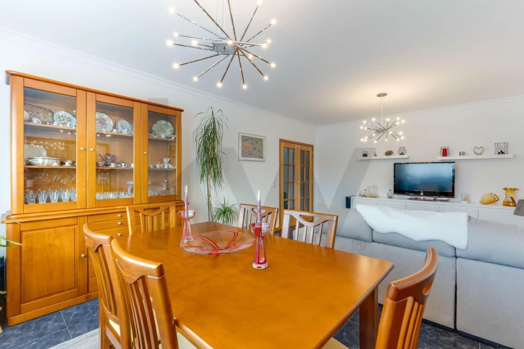 Apartamento T1 para Venda em Canelas Foto 10