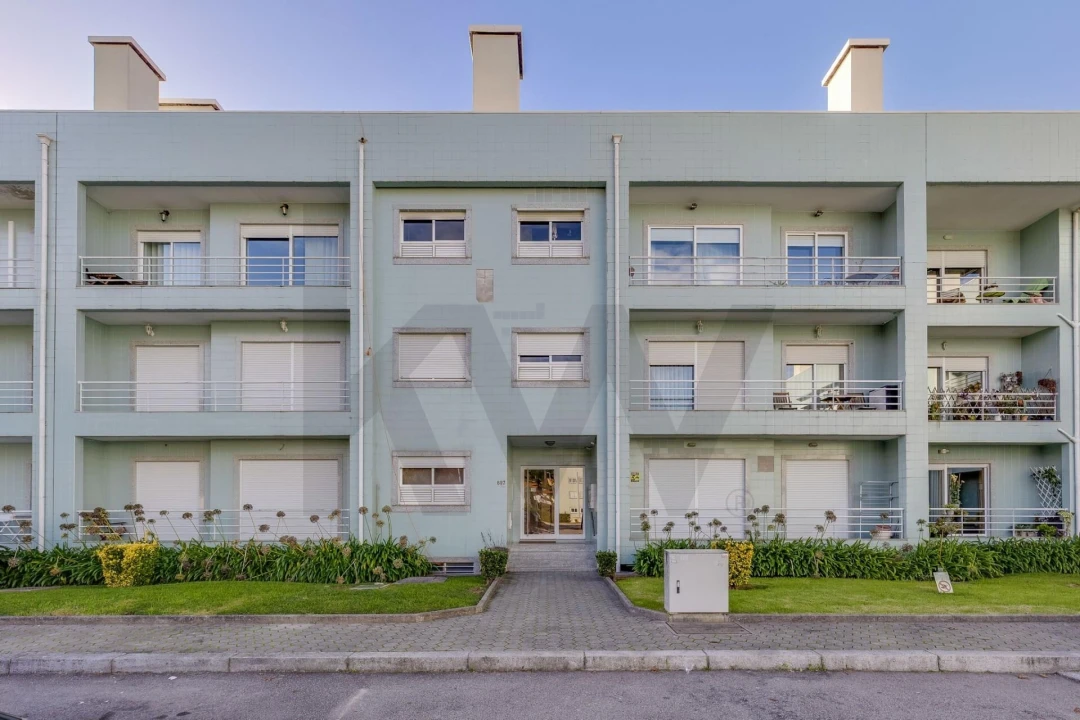 Apartamento T1 para Venda em Canelas Foto 34