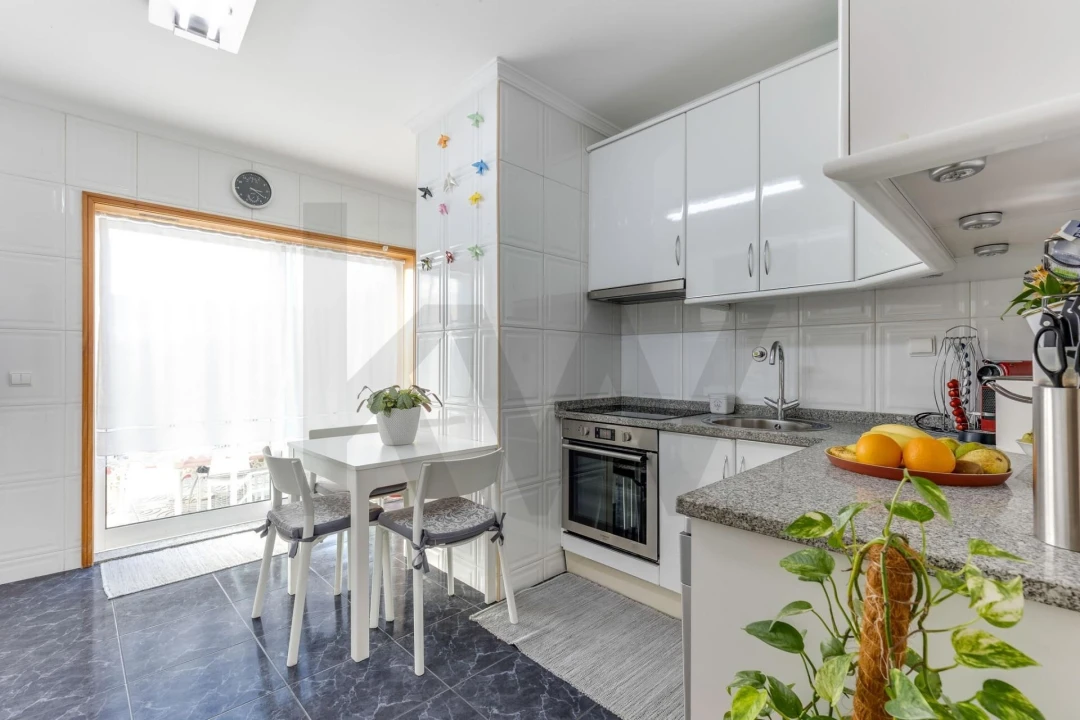 Apartamento T1 para Venda em Canelas Foto 11