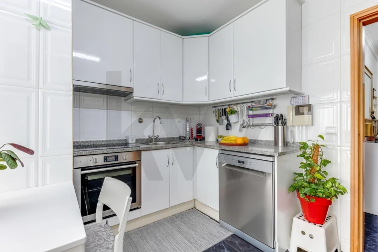 Apartamento T1 para Venda em Canelas Foto 13
