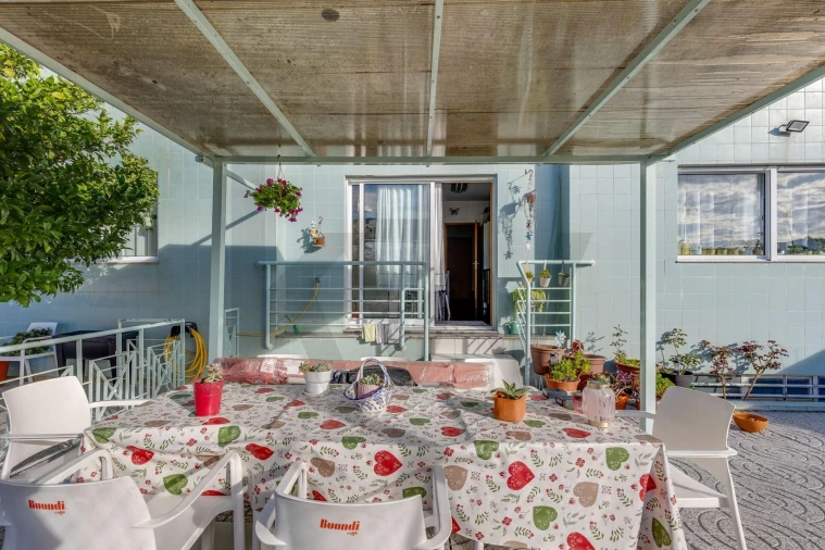 Apartamento T1 para Venda em Canelas Foto 27