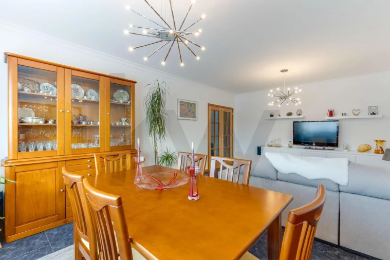 Apartamento T1 para Venda em Canelas Foto 10