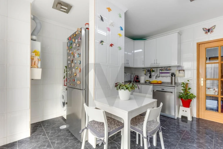 Apartamento T1 para Venda em Canelas Foto 15