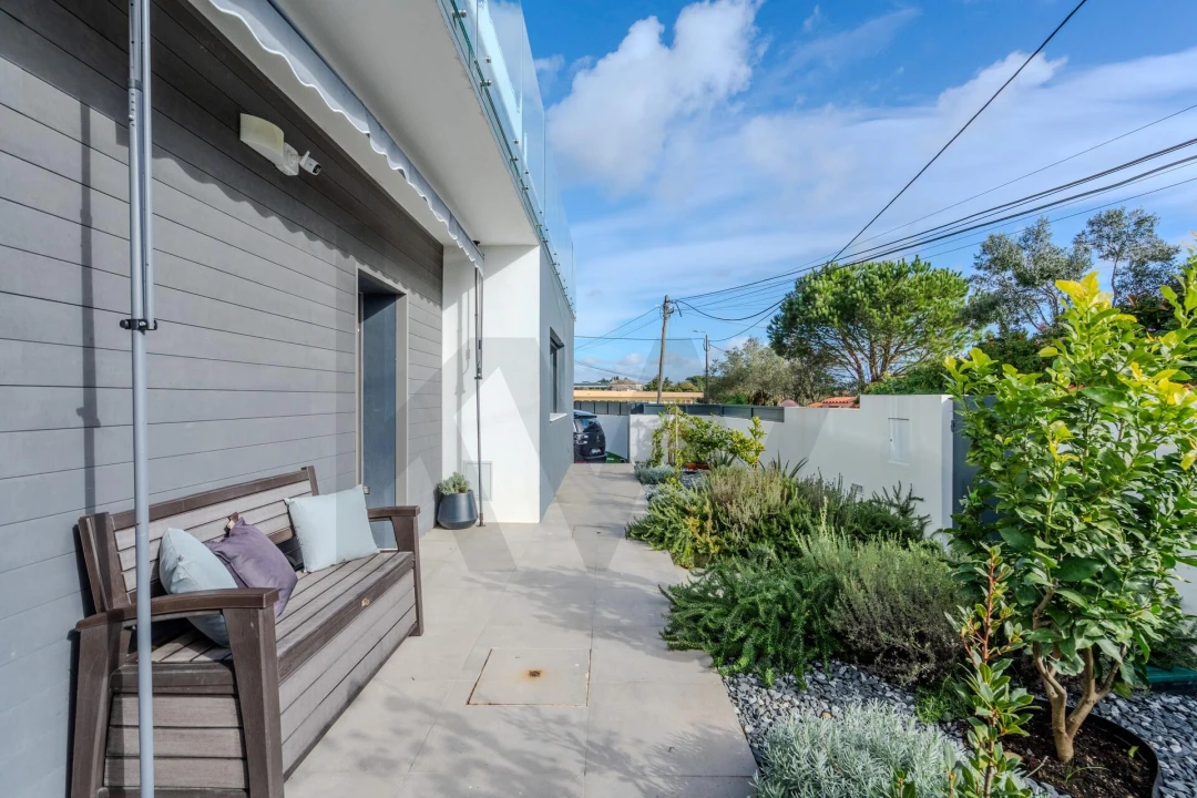 Moradia T4 para Venda em Rio de Mouro Foto 26