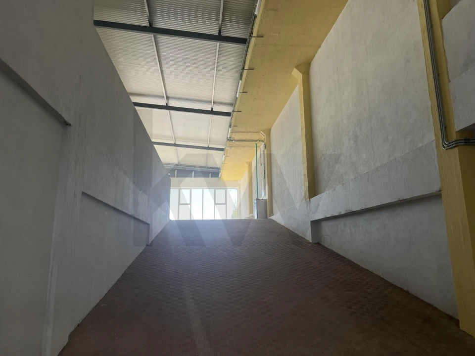 Armazém para Venda em Sacavém e Prior Velho Foto 26