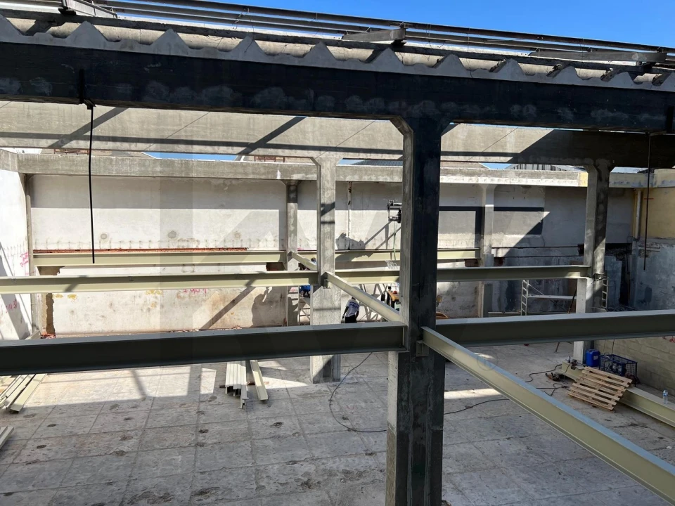 Armazém para Venda em Sacavém e Prior Velho Foto 3