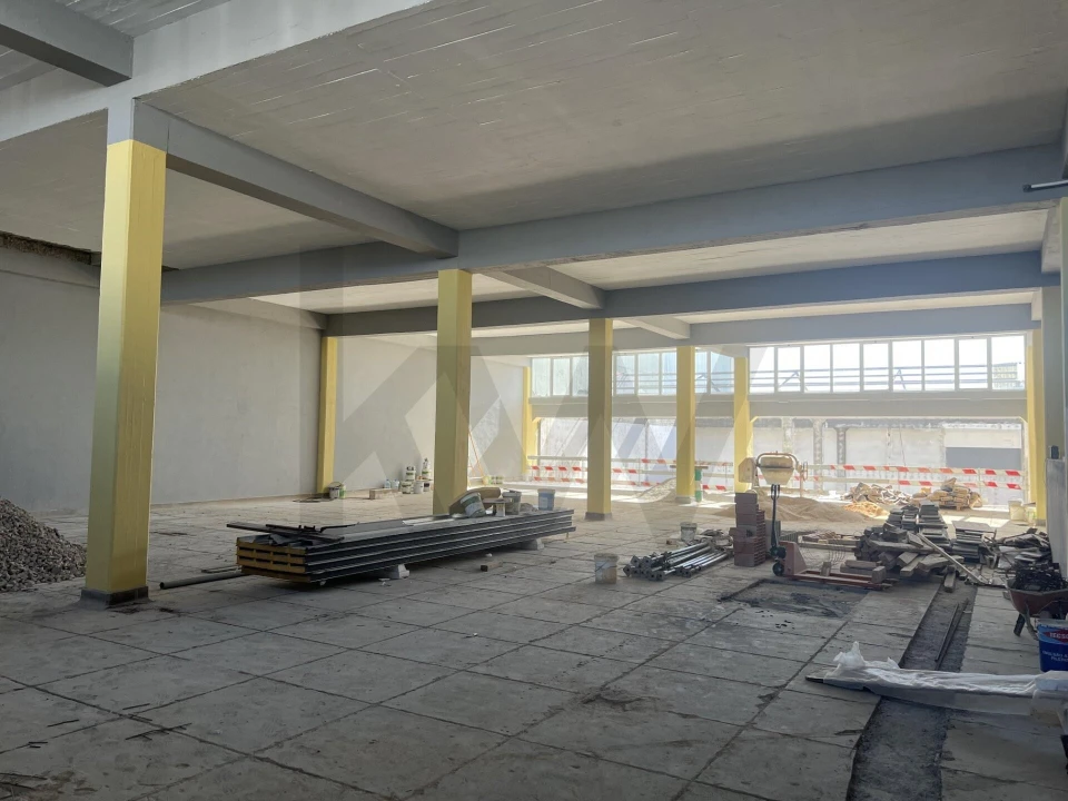 Armazém para Venda em Sacavém e Prior Velho Foto 17