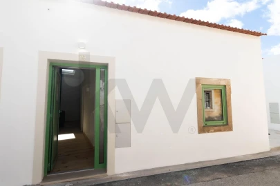 Moradia T1 para Venda em Carregueiros