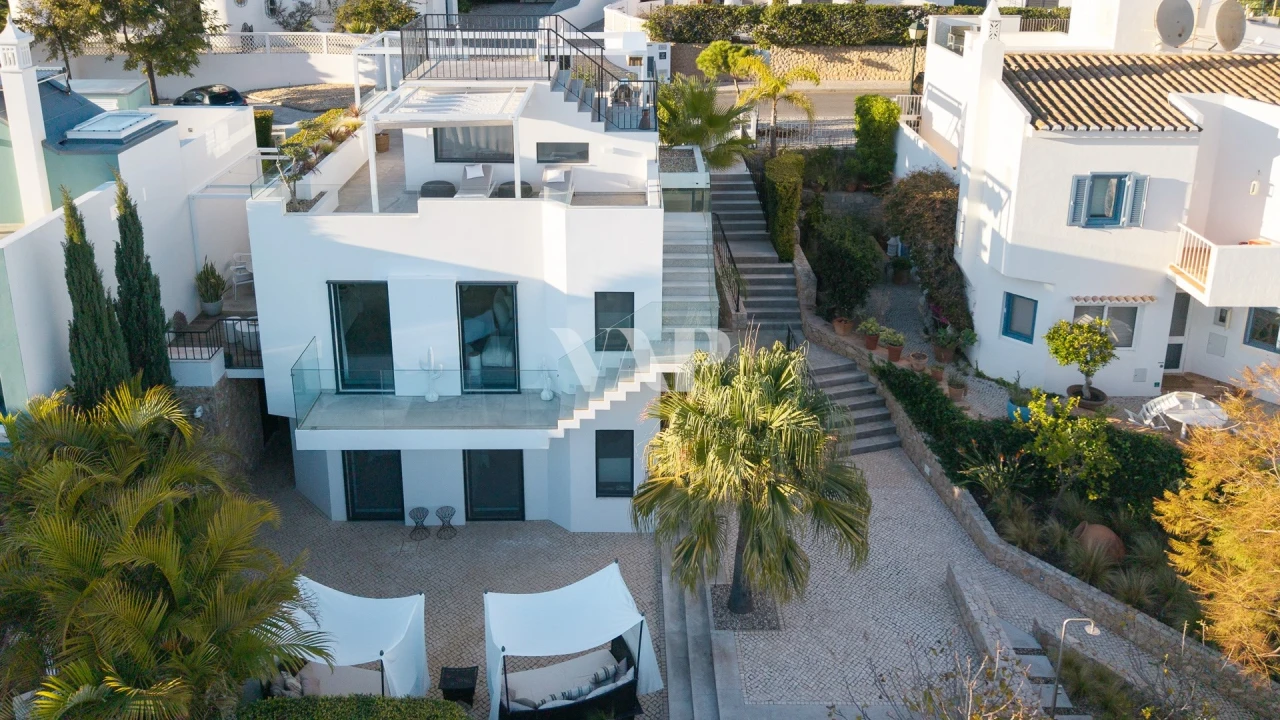 Moradia T3 para Venda em Almancil Foto 37