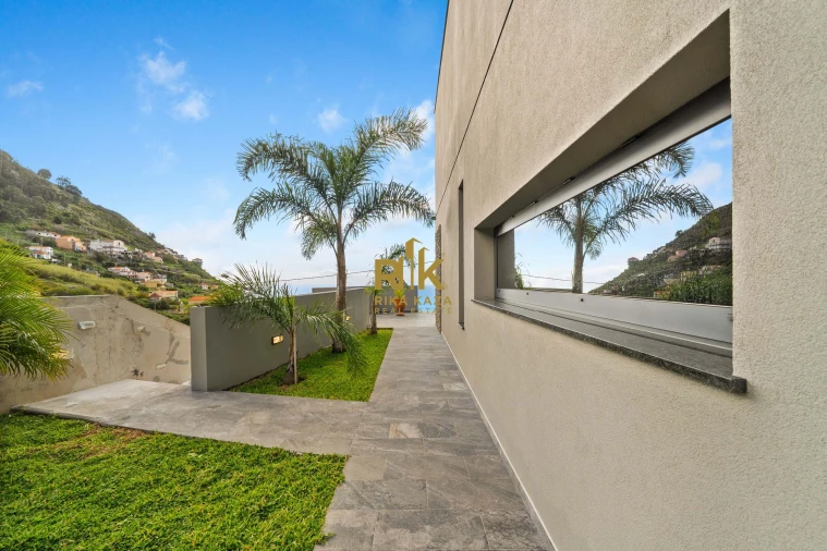 Moradia T4 para Venda em Campanario Foto 48