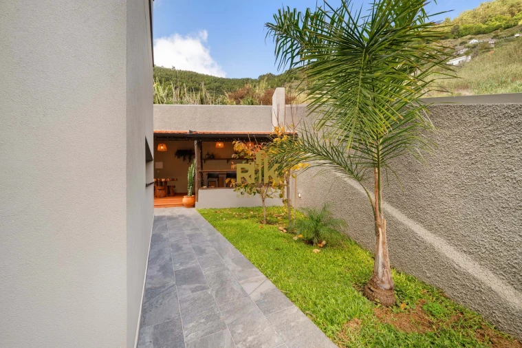 Moradia T4 para Venda em Campanario Foto 47