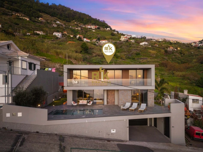 Moradia T4 para Venda em Campanario Foto 59