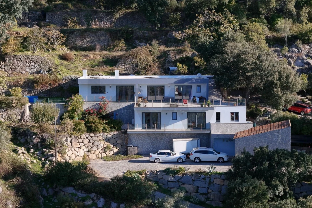 Moradia T3 para Venda em Monchique Foto 4