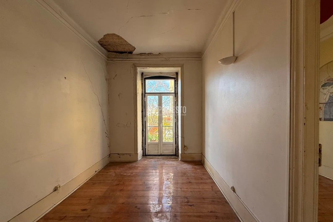 Apartamento T2 para Venda em Arroios Foto 14