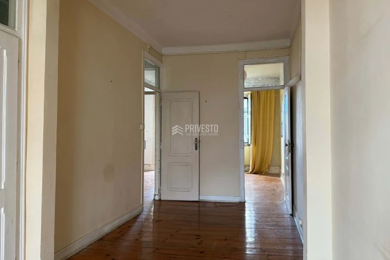 Apartamento T2 para Venda em Arroios Foto 15