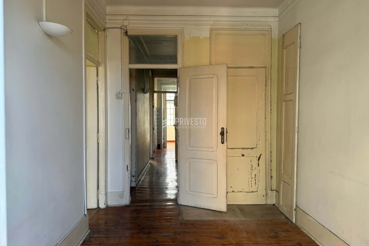 Apartamento T2 para Venda em Arroios Foto 18