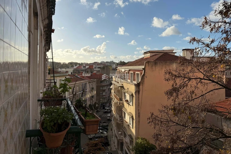 Apartamento T2 para Venda em Arroios Foto 11