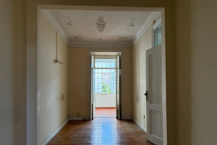 Apartamento T2 para Venda em Arroios Foto 12