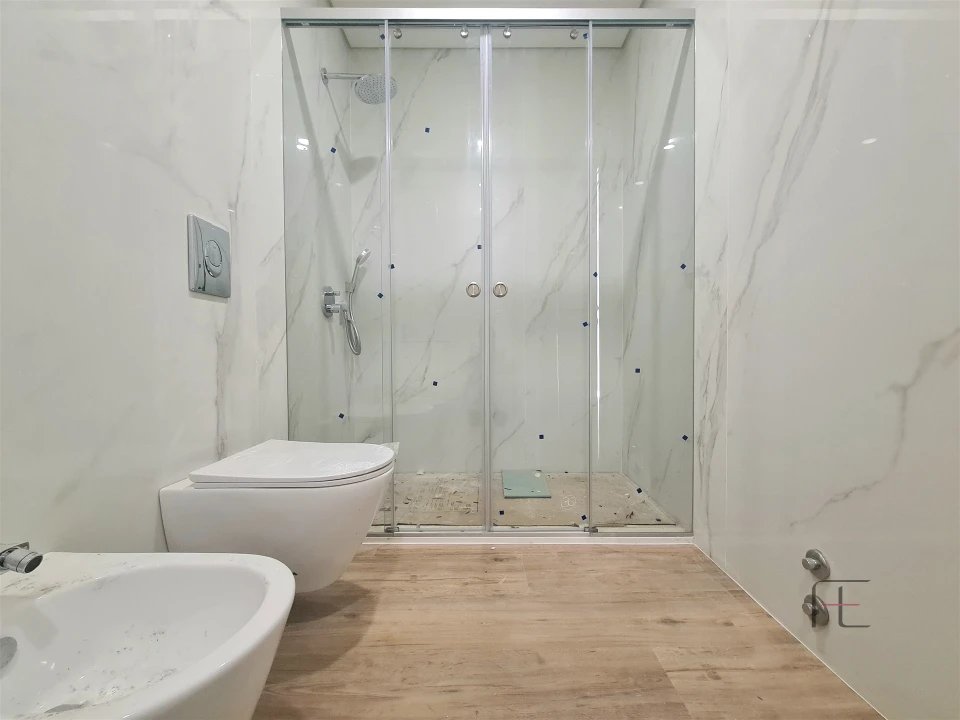 Apartamento T2 para Arrendamento em Espinho Foto 11