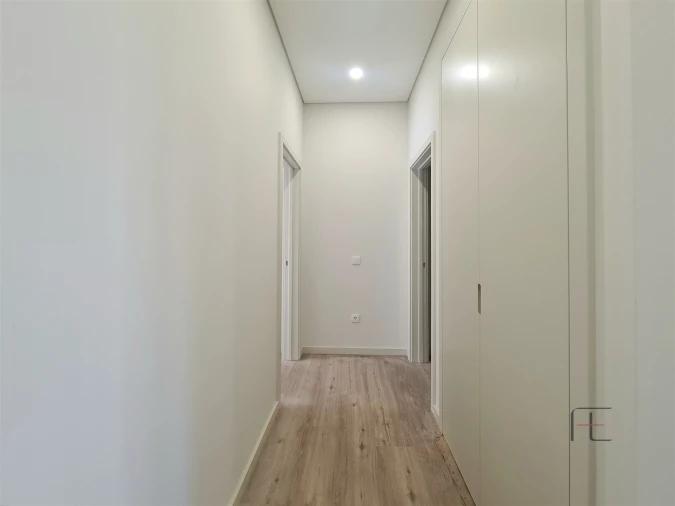 Apartamento T2 para Arrendamento em Espinho Foto 8
