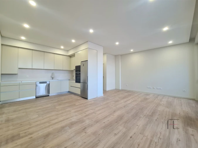 Apartamento T2 para Arrendamento em Espinho