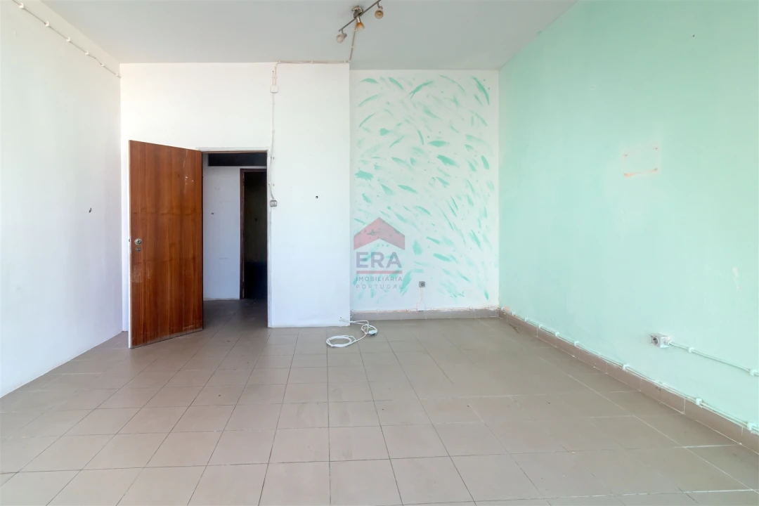 Loja para Venda em Faro (Sé e São Pedro) Foto 7