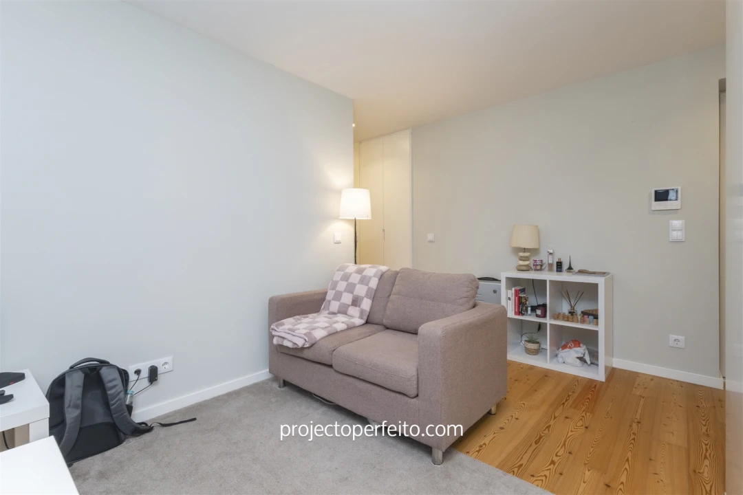 Apartamento T1 para Arrendamento em Espinho Foto 6