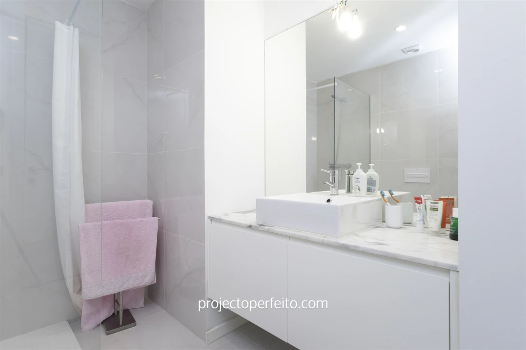 Apartamento T1 para Arrendamento em Espinho Foto 11