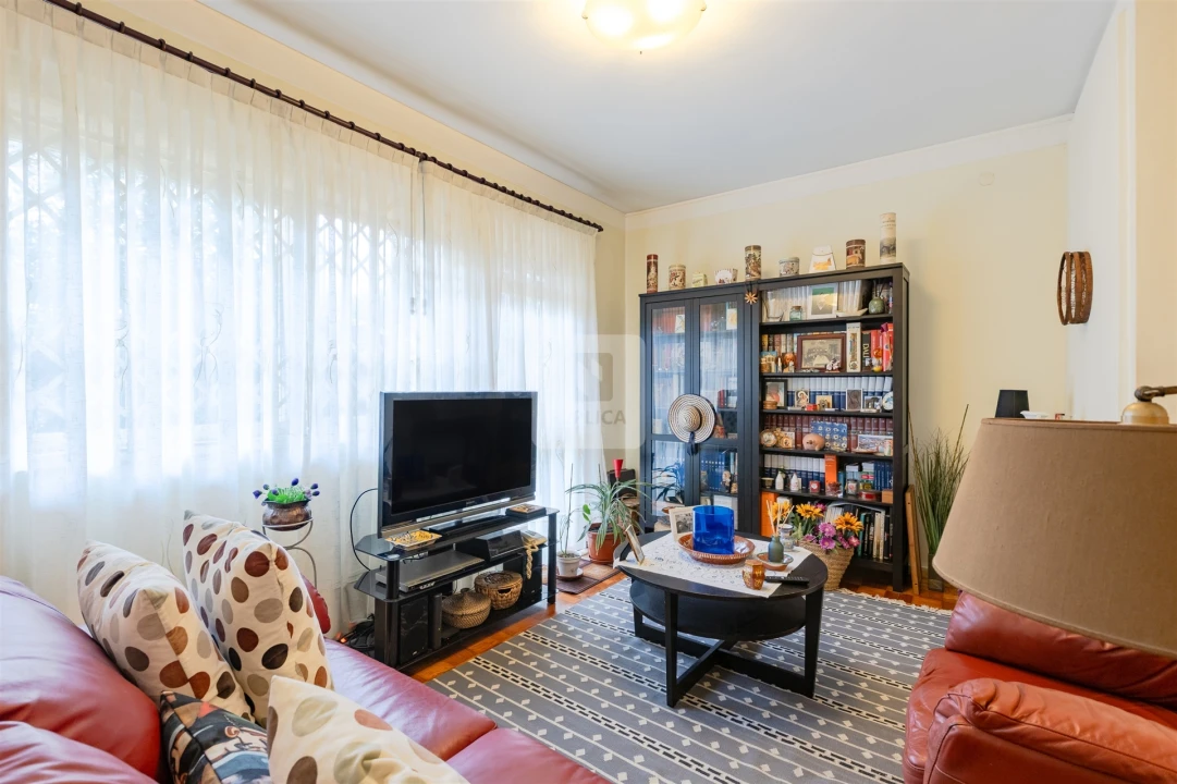 Prédio para Venda em Lordelo do Ouro e Massarelos Foto 2