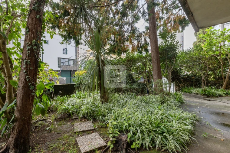 Prédio para Venda em Lordelo do Ouro e Massarelos Foto 24