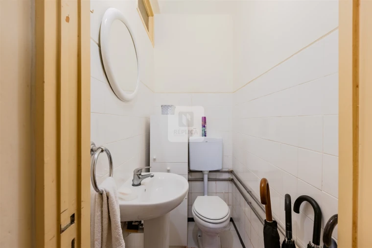 Prédio para Venda em Lordelo do Ouro e Massarelos Foto 18