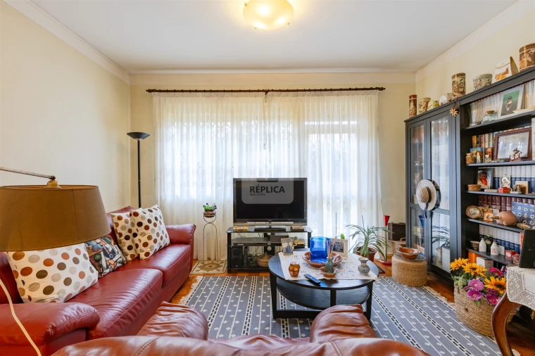 Prédio para Venda em Lordelo do Ouro e Massarelos Foto 1