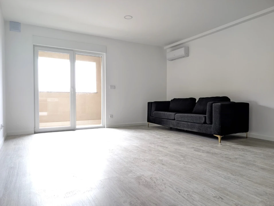 Apartamento T2 para Arrendamento em Aradas Foto 6