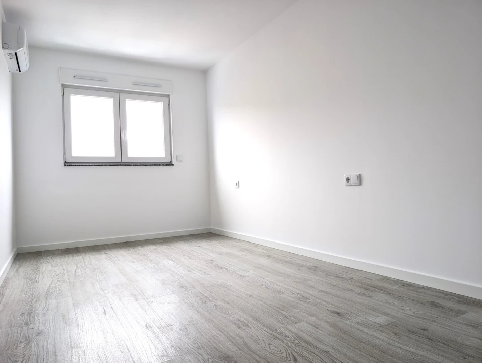 Apartamento T2 para Arrendamento em Aradas Foto 9