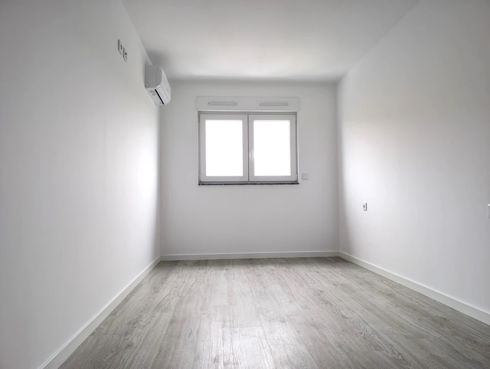 Apartamento T2 para Arrendamento em Aradas Foto 10