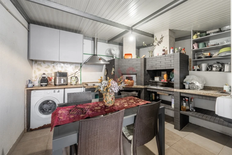 Moradia T3 para Venda em Santo Adrião de Vizela Foto 18