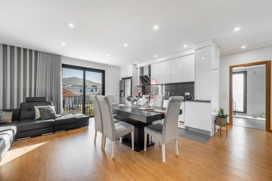 Moradia T3 para Venda em Santo Adrião de Vizela Foto 4