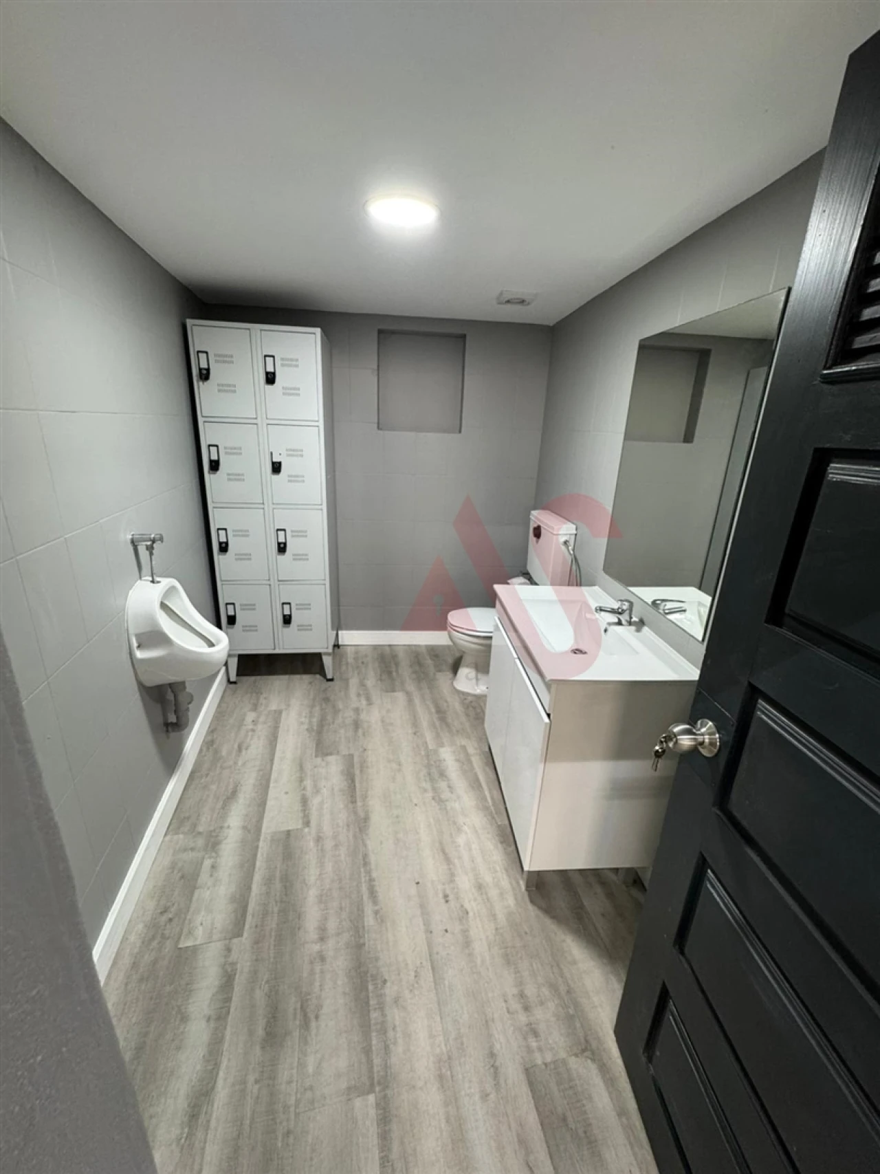 Armazém para Arrendamento em Creixomil Foto 7