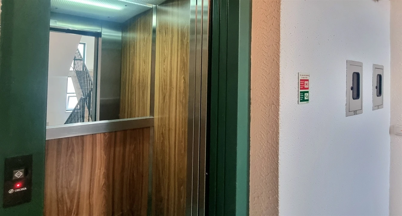 Apartamento T3 para Venda em Sé Nova, Santa Cruz, Almedina e São Bartolomeu Foto 26