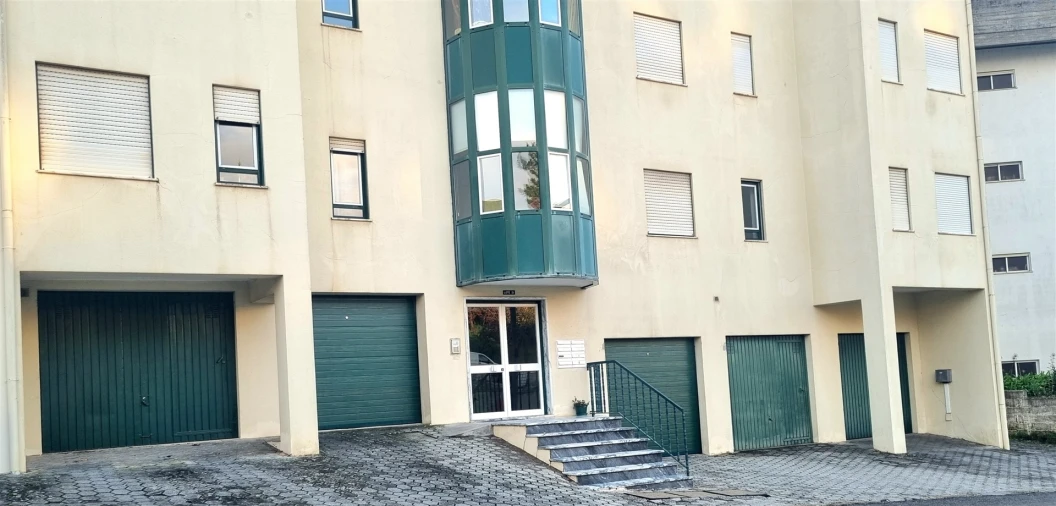 Apartamento T3 para Venda em Sé Nova, Santa Cruz, Almedina e São Bartolomeu Foto 29