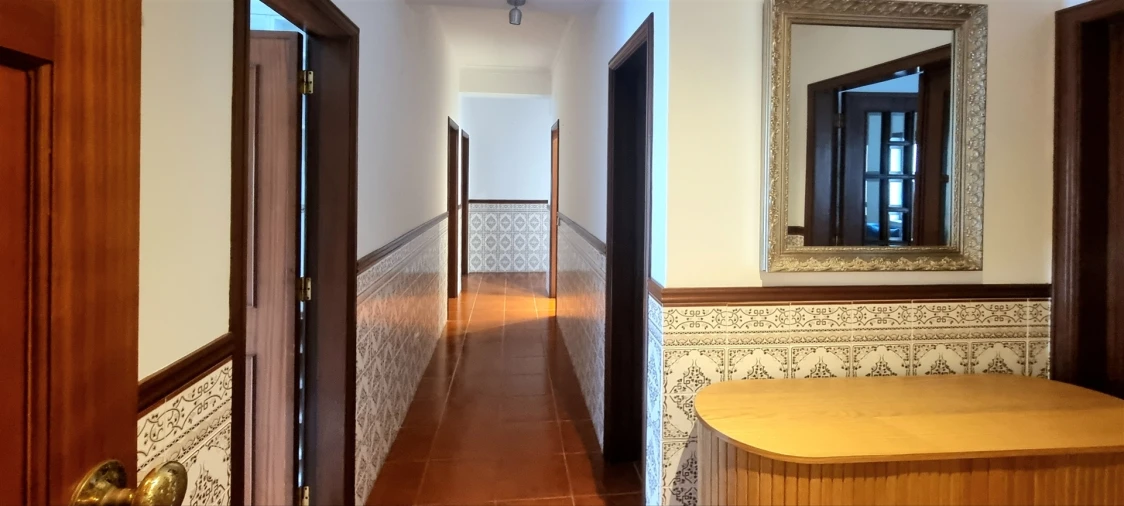 Apartamento T3 para Venda em Sé Nova, Santa Cruz, Almedina e São Bartolomeu Foto 2