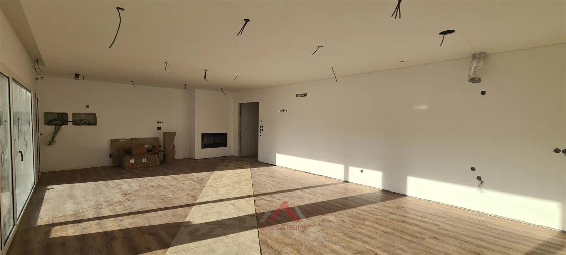 Moradia T4 para Venda em Leiria, Pousos, Barreira e Cortes Foto 6