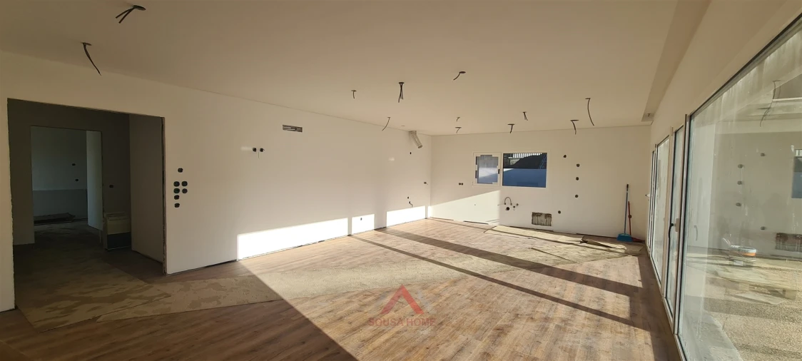 Moradia T4 para Venda em Leiria, Pousos, Barreira e Cortes Foto 7